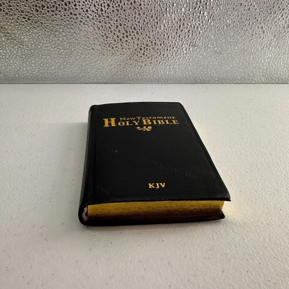 Pocket Size‎ New Testament Holy Bible KJV Black Leather Hardcover Gold Gilded 4